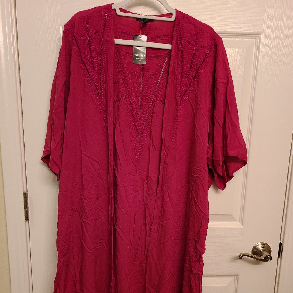 Torrid Berry Pink Eyelet Challis Kimono Plus Size 1/2